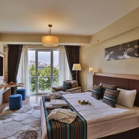 Festinn Golden Horn Hotel 4*