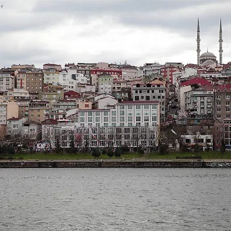 Festinn Golden Horn Szálloda 4*